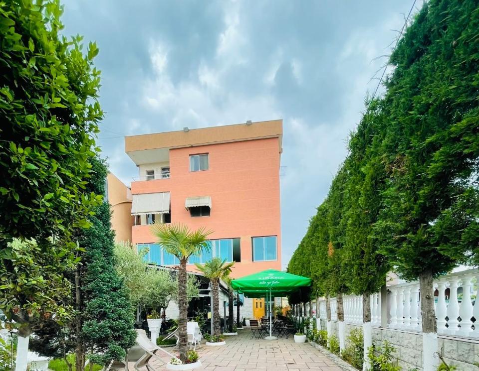 Bajovah & Restaurant * Tirana